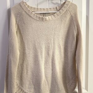 Olive & Oak Women's Cream Crew Neck Sweater